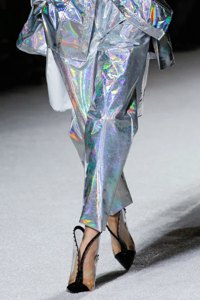 Look 4